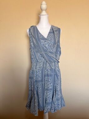 entro Blue Printed Sleeveless Wrap-Style Mini Dress